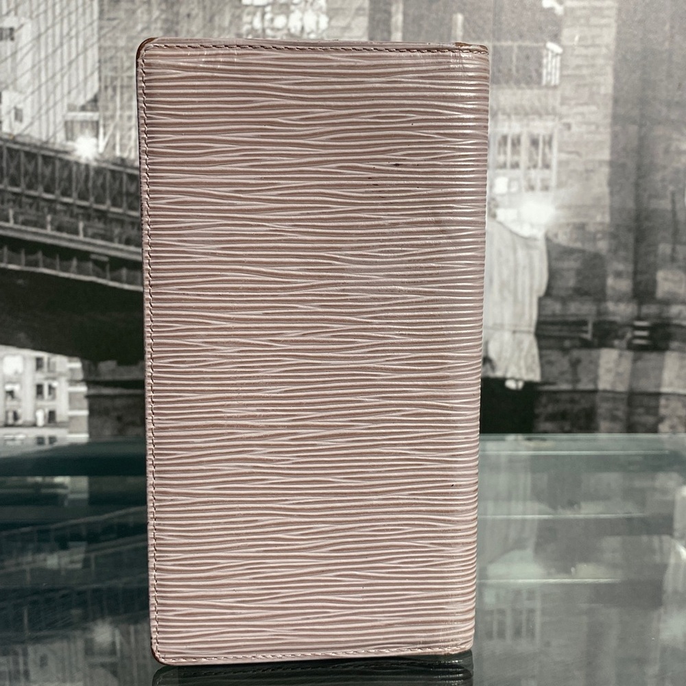 Authentic Rare Louis Vuitton Epi Checkbook Holder Wallet - Picture 3 of 15